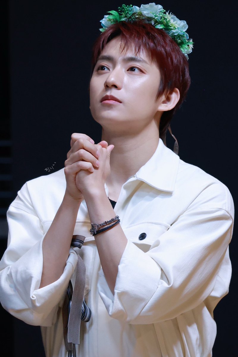 pinnie_gcs's tweet photo. 260530 B1A4 makestar 대면팬싸 

소년의 기도?

#B1A4 #공찬 #GONGCHAN #孔璨 https://t.co/TnWKTrO6Qo