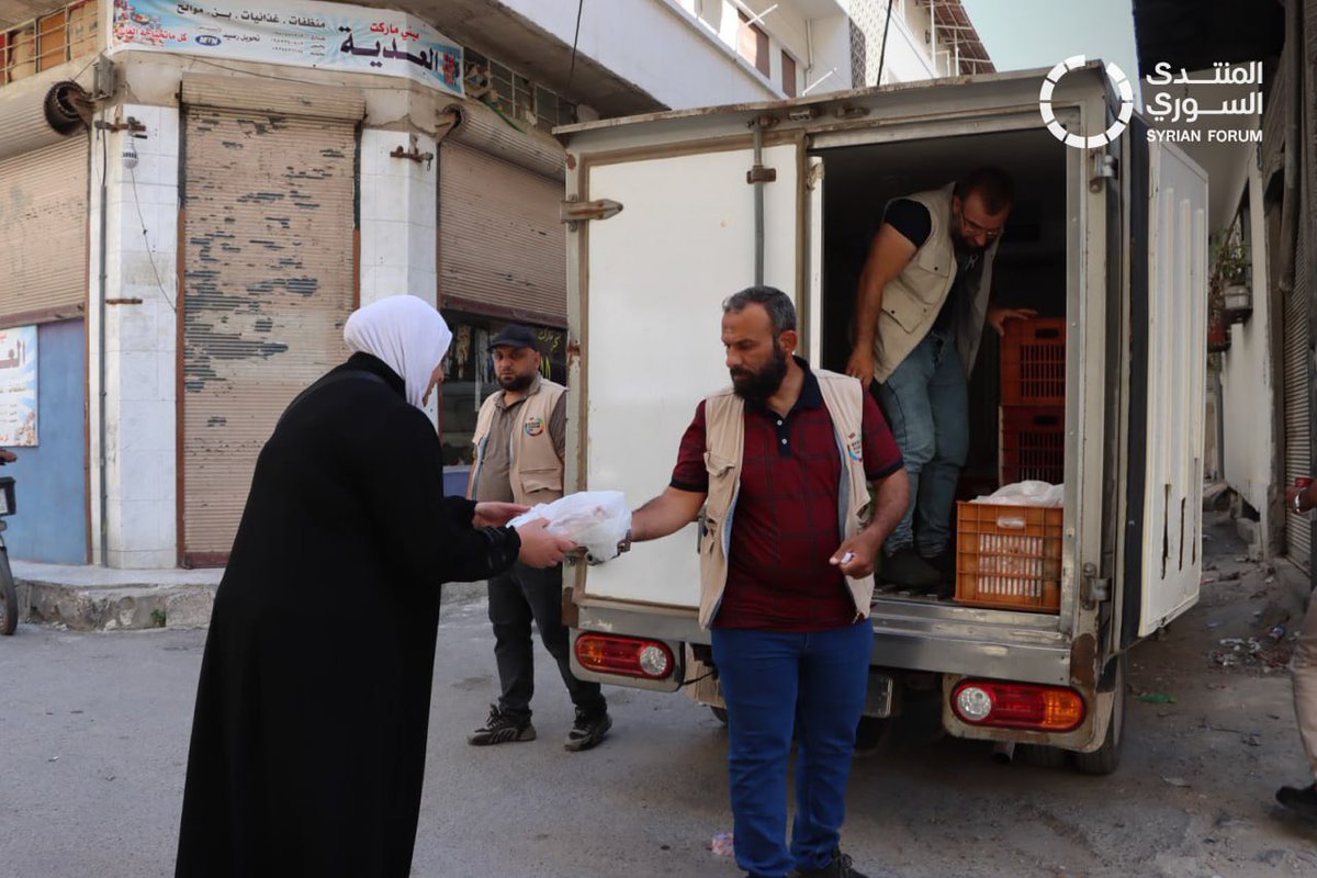 SyrianForum's tweet photo. نختم العيد كما بدأناه: بالعطاء.
أكثر من 2900 شخص في #حمص شاركوا فرحة الأضحى حتى آخر أيامه.

#المنتدى_السوري #سوريا #دمشق #سوريا_بدّا_ياك #أضحى_مبارك https://t.co/lIRYyOliUh
