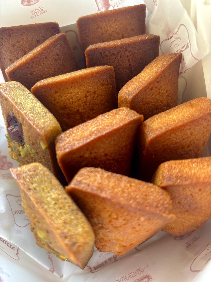 kaigenkun22's tweet photo. ノワドゥブールのフィナンシェ😋
GW明けから忙しかった
仕事も5月末で一段落‼︎
ご褒美に大量の糖分で
胃袋を甘やかしました🤣 https://t.co/TpifagCjYY