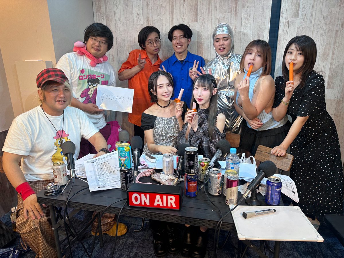 gachinkonight's tweet photo. 5月30日に放送した「ガチンコナイト！大花火祭り」は大盛況だったのですが、ライブ配信後にガイド��イン違反でBANされましたので、今回はSpotifyのビデオポッドキャストで公開しましたー
#ガチンコナイト
https://t.co/bFE4yyxSzx https://t.co/S3EZGp3EAc