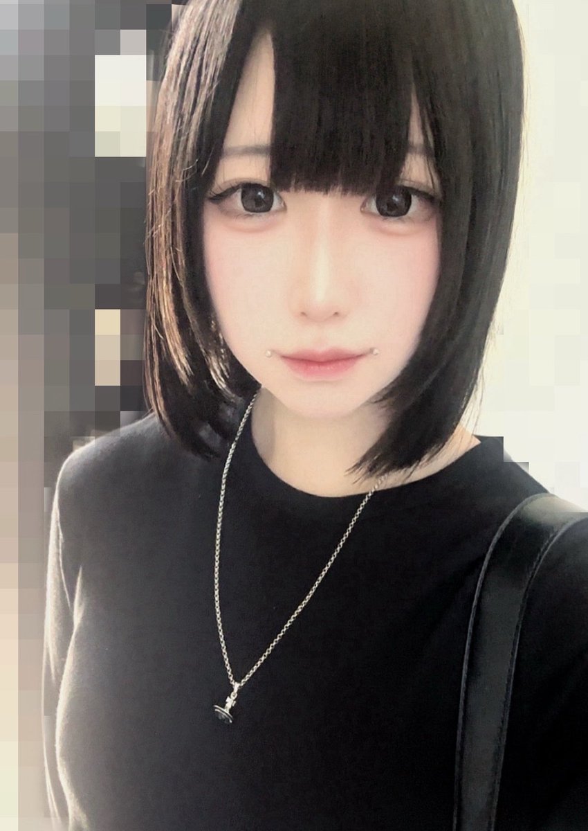 ✝︎ tweet media
