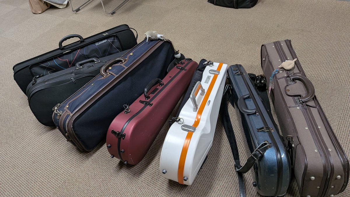 ikomastring's tweet photo. バイオリンパートの練習がなんとか終わりました。激しい戦いでした、、、 https://t.co/kmJK8KrxoZ