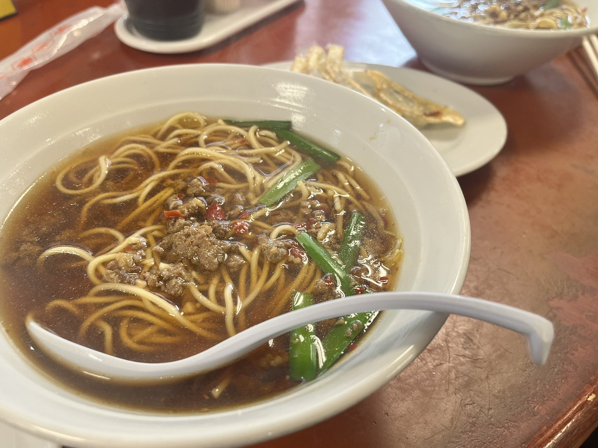 Mahiro_TP's tweet photo. 名古屋ありがとうございました！
いつも何故かキッチンカーで食べる味仙をファン友さんと矢場店で食べれて嬉しかったー！
お昼時だったのに、行ったらすんなり入れてラッキー✌️
普通のは辛いので、2人ともアメリカンにしました🤭 https://t.co/jTmZvUuKeq
