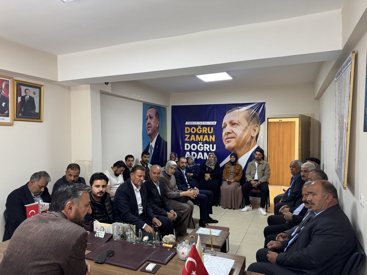 ak_gurp's tweet photo. Aylık daraltılmış ilçe danışma meclisi toplantımızı gerçekleştirdik.
@SamilogluFaruk @Recep_ayd25 
@abuyukgumus @MustafaAlkayis https://t.co/R4IGwkk0Ti