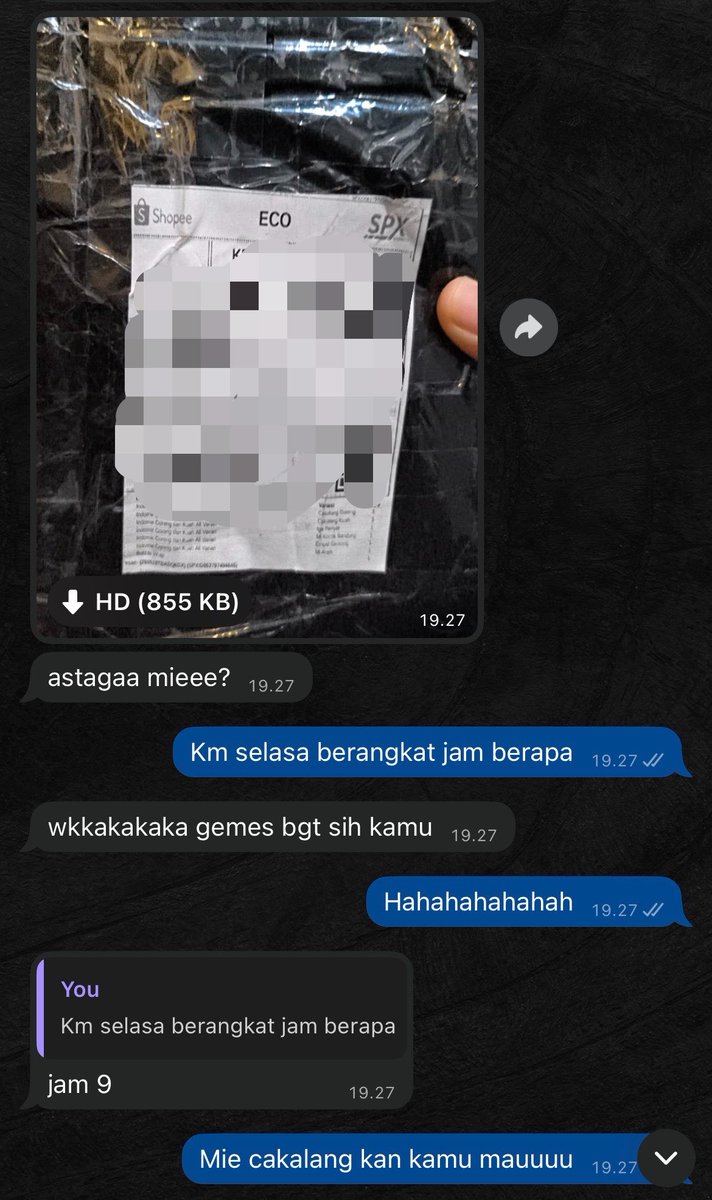 greyyyfox's tweet photo. Dia ga ngodein tapi aku beliin.

Pernah ga beliin barang random buat doi? https://t.co/tX3ZBtdspu