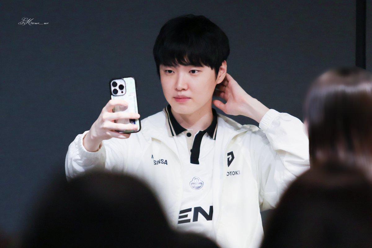 Mew_w_chov's tweet photo. 260529
#chovy #쵸비 https://t.co/FVxrFFTcl0