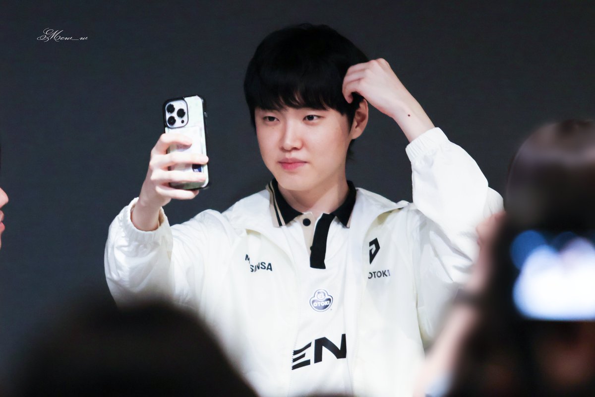 Mew_w_chov's tweet photo. 260529
#chovy #쵸비 https://t.co/FVxrFFTcl0