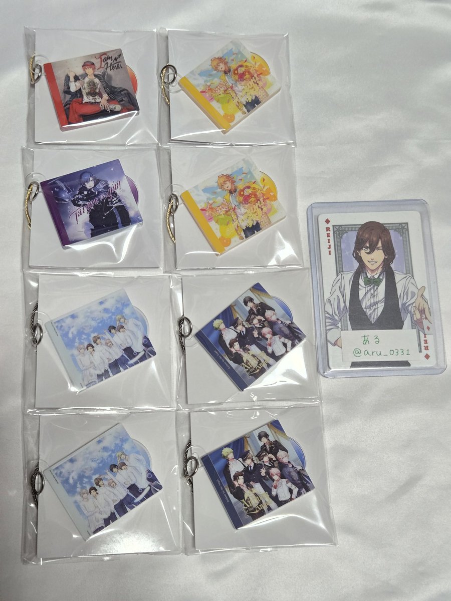 aru_0331's tweet photo. 【交換・譲渡】うたプリ ワンダーランド WL CDジャケットアクリルキーリング HE★VENS へヴ

┊︎譲┊︎音也さん、那月さん、トキヤさん、One Day、アンセム

┊︎求┊︎定価＋送料

異種 Song Title 2-3枚目
・トキヤさん …MLLG
・嶺二さん…愛しき人へ
との交換も◎

郵送のみ
お気軽にどうぞ🍀 https://t.co/JNwSH1dPLB