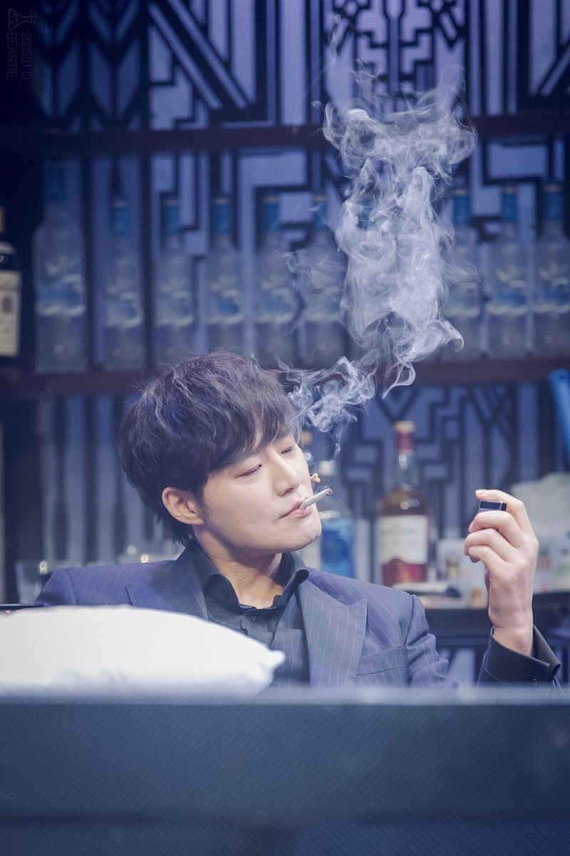 kimbeaker_LAB's tweet photo. 260531 낮뮤지컬 비스티 커튼콜/지순견rep.

이재현 役 #김종구

🚬 https://t.co/rXzEJYXzsy