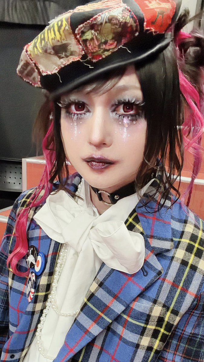那オキ tweet media