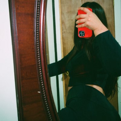 melanie tweet media