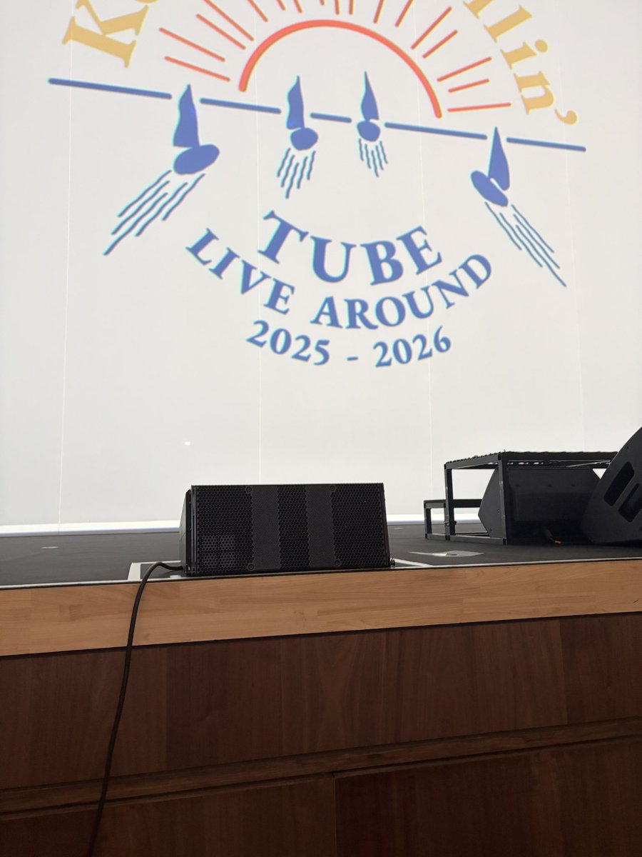 sasaemon2023's tweet photo. 波乱だらけのTUBE40周年沖縄ライブ！
沖縄入り前日は東京へ✈️新千歳空港から1時間遅れのフライトは序の口で！
翌日の羽田で最悪な展開に…沖縄滞在時間18時間の怪😱😱😱
動画作成中です
席は過去最高でした😊
#TUBE #はなーと沖縄　#TUBE40周年 https://t.co/2Ld8QXy2fs
