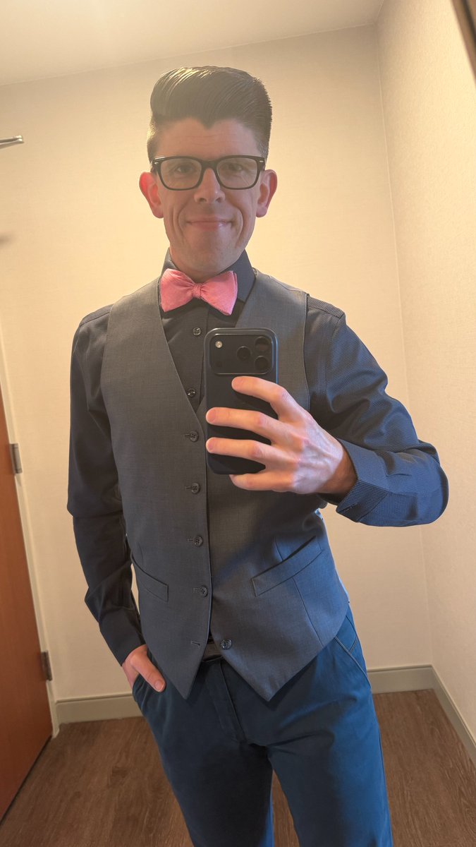 realbowtiedoc's tweet photo. C1⃣D3⃣ of #ASCO26 with a #FitCheck. Kicking things off with #SymptomScience and #pallonc Can't wait! #supponc
@PallOncCoP
@MazieTsangMD
@DarcyBurbage
@Chaosdyna
@crisbergerot
@GretchenMcnally
@BbaharK
@asfeen_ummul
@veladconmigo
@FionnualaCrowle
@jillfeldman4
@IshwariaMD
@SrinishantR
@AjuVaniBabu
@rabrazzak
@TamrynGray
@anhbl9