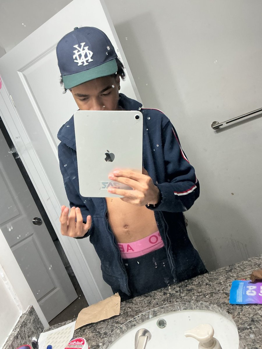 luvv4jayy's tweet photo. #clt #mlm #clt704 https://t.co/oyakwA4FJI