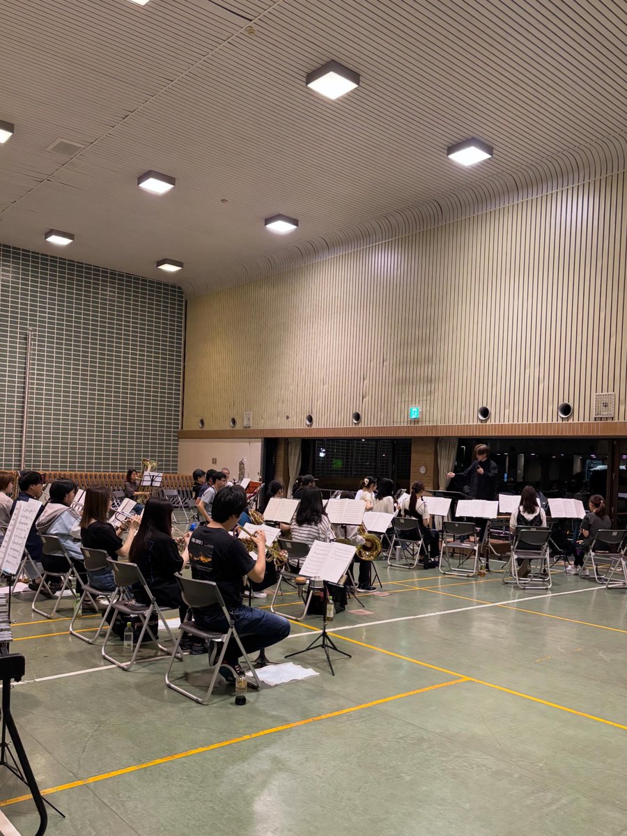 JSB321go's tweet photo. ⭐️今週は青少年会館にて、吹奏楽コンクール県大会に向けての練習を行いました⭐️
⁡
本番へ向けて、さらに良い音楽を作り上げられるよう、来週からも練習に励んでまいります🎼✨

応援よろしくお願いいたします🎷 https://t.co/z80vja9OTk
