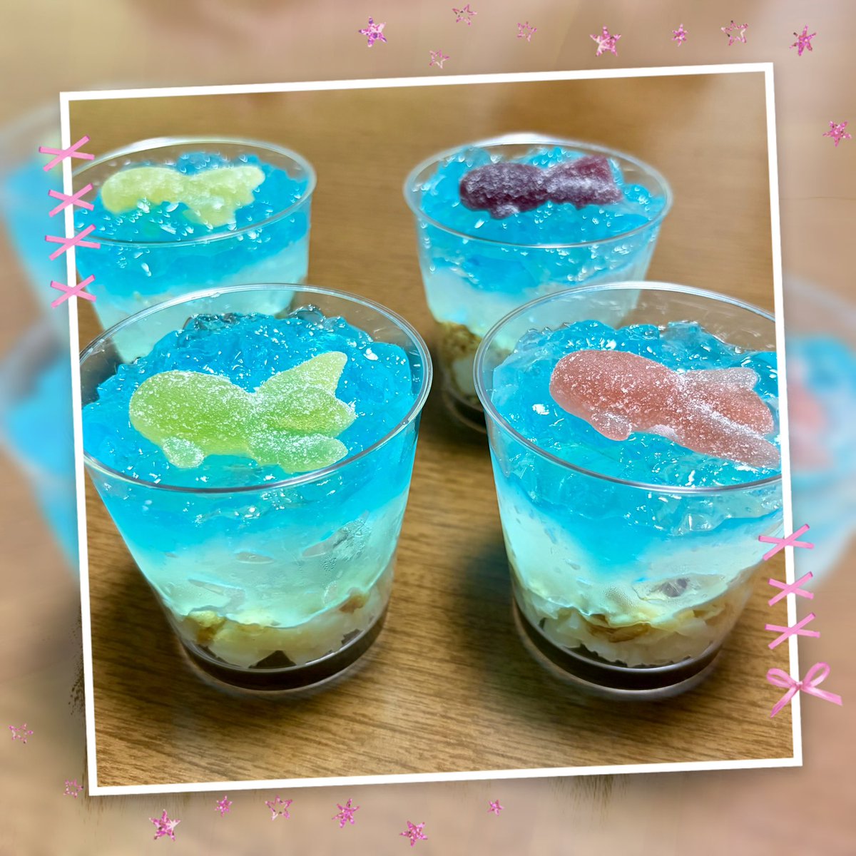 YumitakeSS's tweet photo. さなみ作 ゼリー🍧デザート🫶

3層になってて
サイダーにかき氷のシロップに牛乳
食感楽しむために フルグラ入れたのも
めちゃめちゃ合ってた🙌

美味しゅうございました😋 https://t.co/NSKovVedry