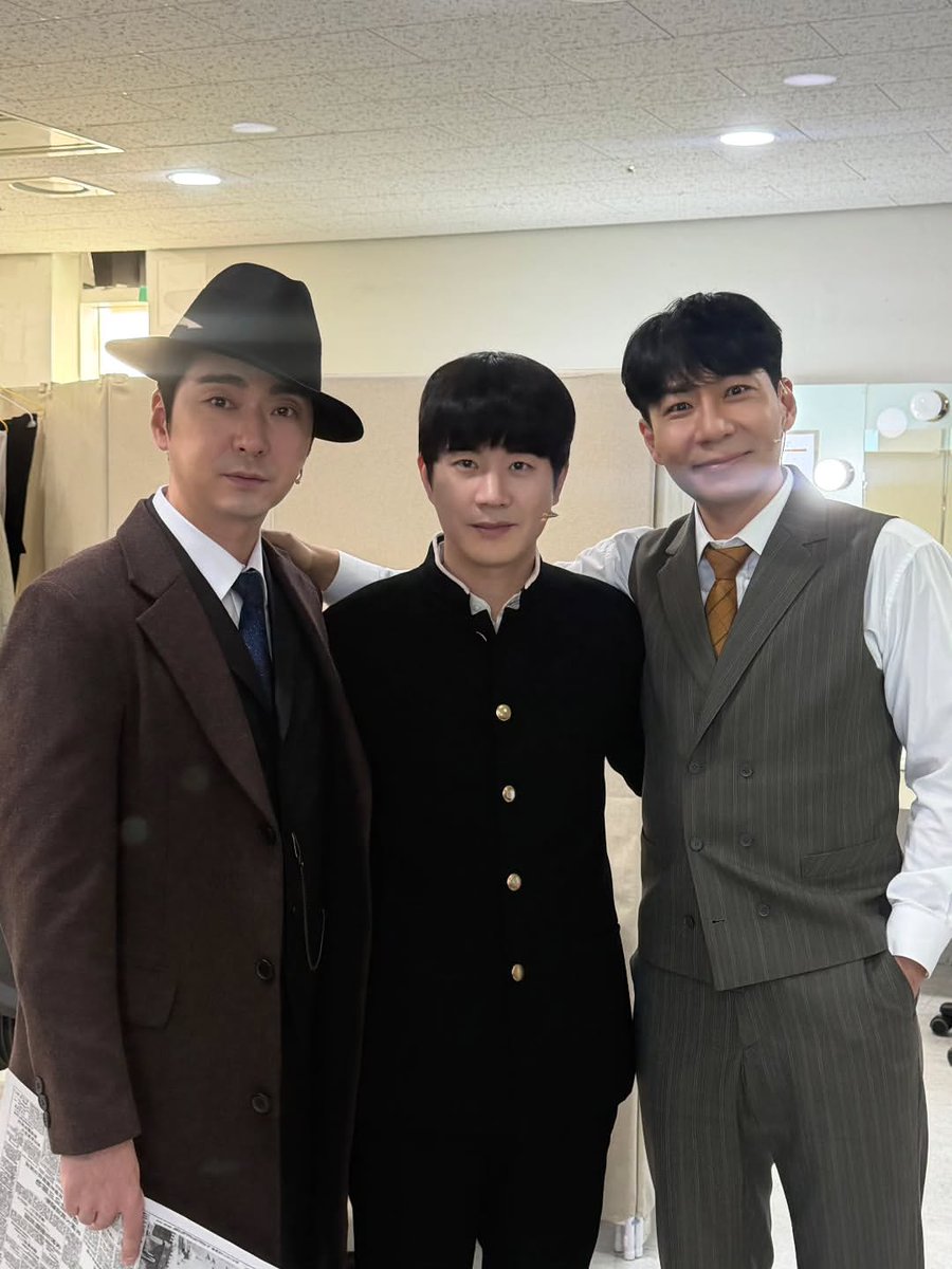 LSH_BOX's tweet photo. 26.05.31 #이승현
bbangco4860 인스타 업로드 📷

💬 #팬레터
잠 잘 자고 건강해야 또 하고 또 한다
#낭만
이 다야 백년도 못 사는데 https://t.co/nBYbJNdVIA