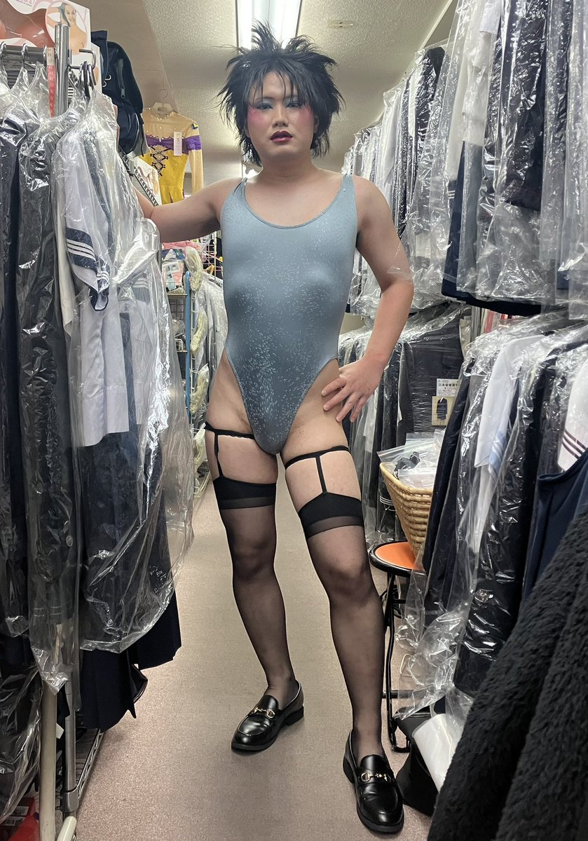 2Kkh0's tweet photo. 今回もブルセラショップの店員さんにお願いしてお写真撮ってもらいました！ https://t.co/Pgs52tv2JF
