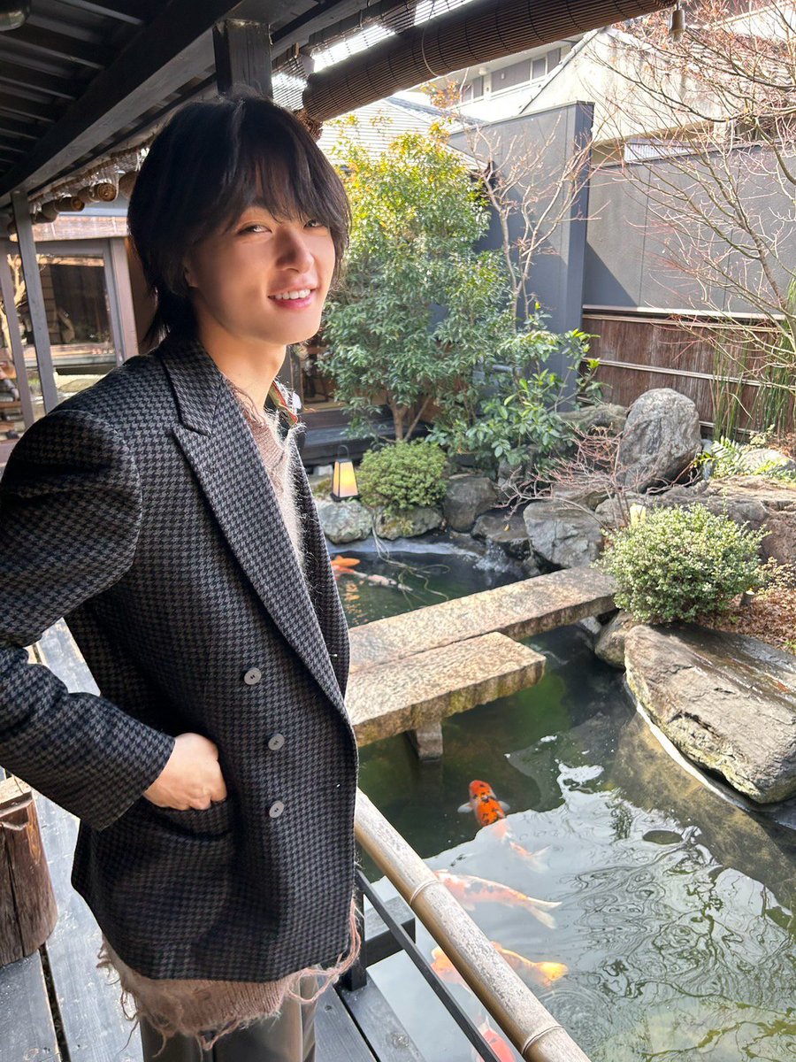 starglow_bmsg's tweet photo. 〖#FROM_KANON ✍️💬〗

ルイ誕生日おめでとう！！
もう出会ってから4回目の誕生日だね
これだけ一緒にいてもまだ君は僕が知らない部分が沢山あってとても面白いよ！！
これからも沢山の思い出作ってこ！！！
あと俺のスマホで知らぬ間に撮ってる写真多すぎね

#HappyRUIday
#KANON 
#STARGLOW https://t.co/AXIpRAchX4