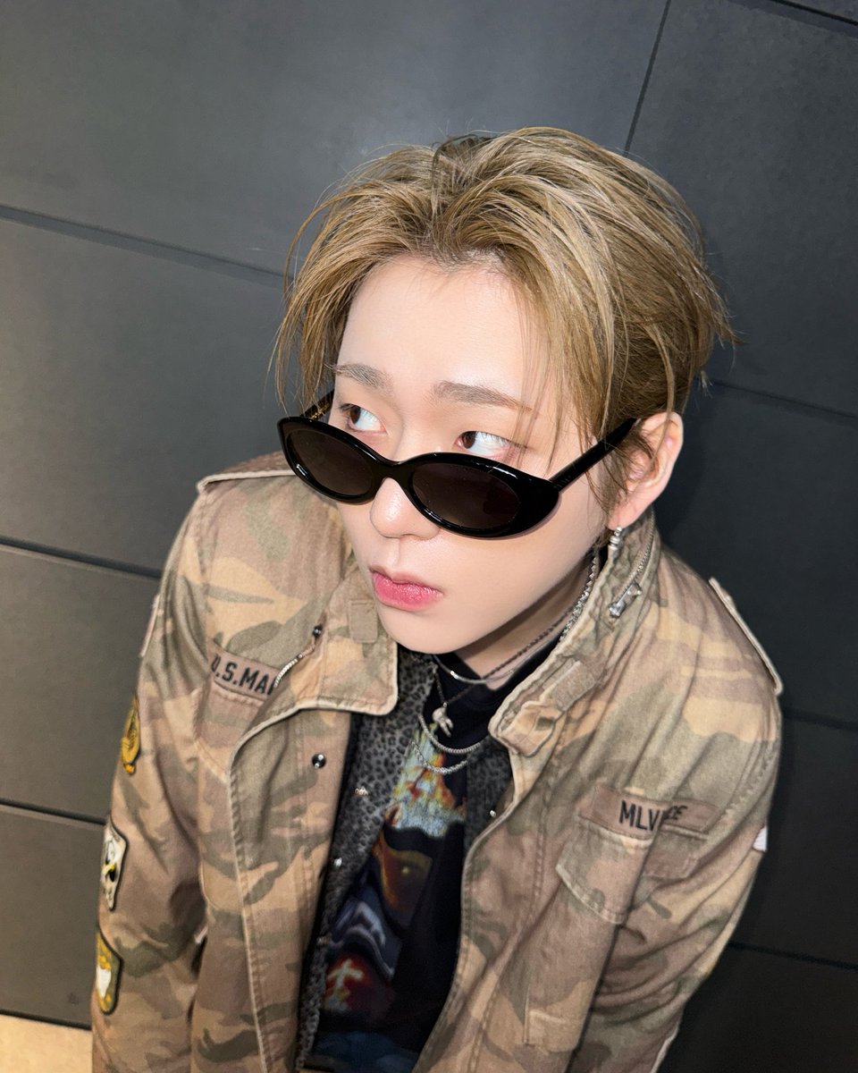 al_meng_z's tweet photo. 마..니왼얼사중독이다.. https://t.co/WxhPaBuErd