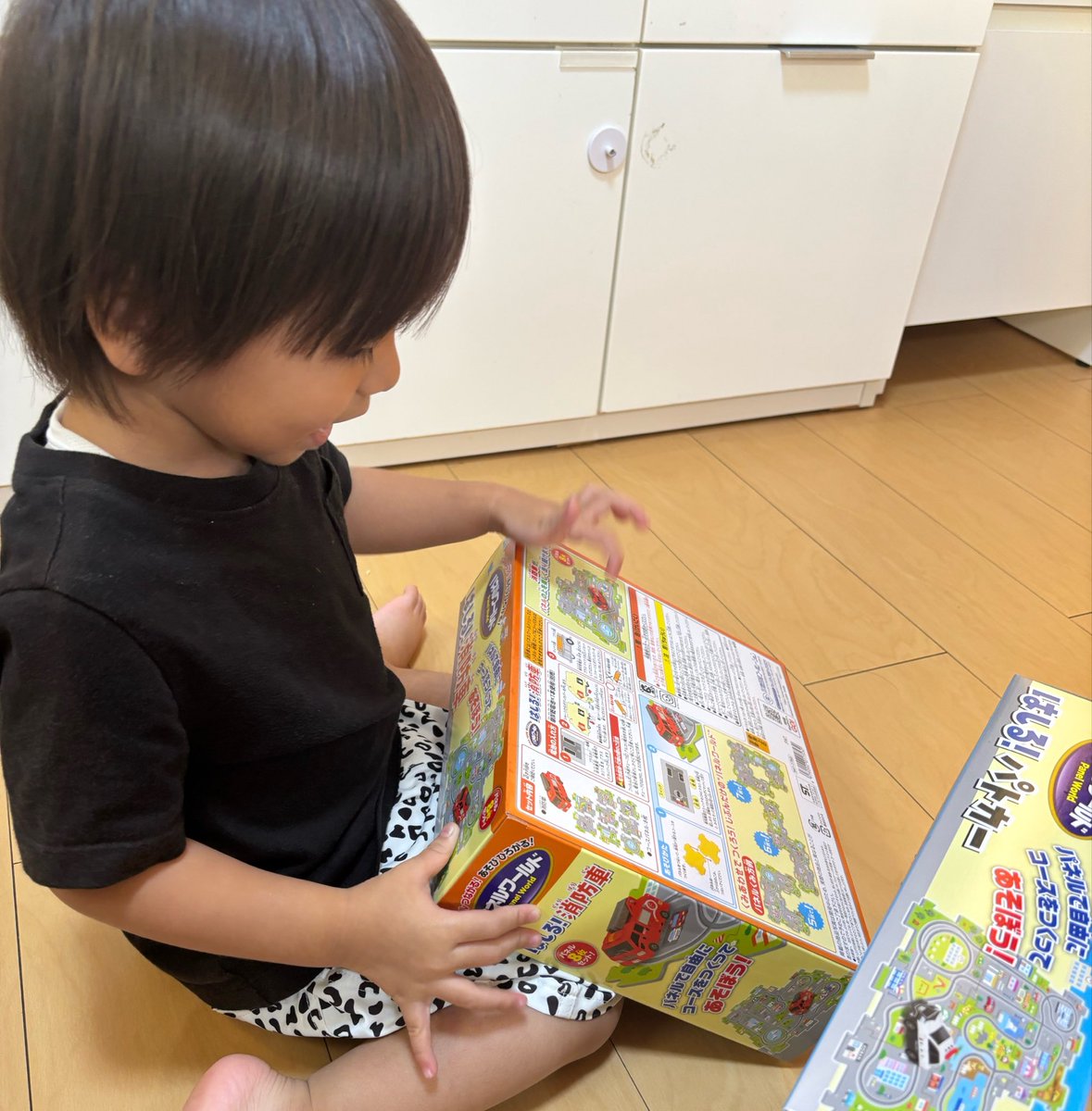 s___23x's tweet photo. とうま3歳の誕生日おめでとう🎂

少しずつ喋るようになって来て
お歌も上手に歌ってくれるようになりました!!

これからもすくすく元気に育ってね♡ https://t.co/xFtkPuUq8R