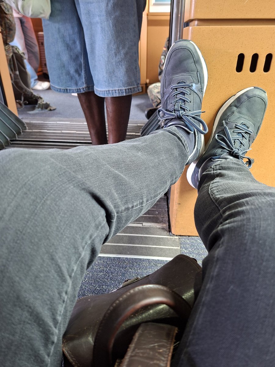BirgitLamm's tweet photo. Adventure @DB_Bahn : a nocturnal thunderstorm wreaks havoc with timetables ++ technical issues with carriages = a simple trip from NRW to Berlin turns into an open end adventure trip. https://t.co/5erT4Kgb5D