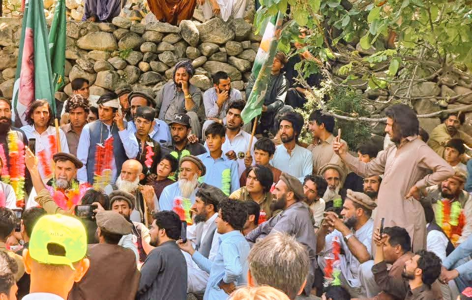ElectPMLN2025's tweet photo. GBLA16 Chilas Sher Ka!

PMLN's Engr Anwar continues his campaign for GBLA 16 Chilas Diamer Election 2026.
#GBLA16 #Chilas #GilgitBaltistan #PMLN https://t.co/8GiF828ICJ