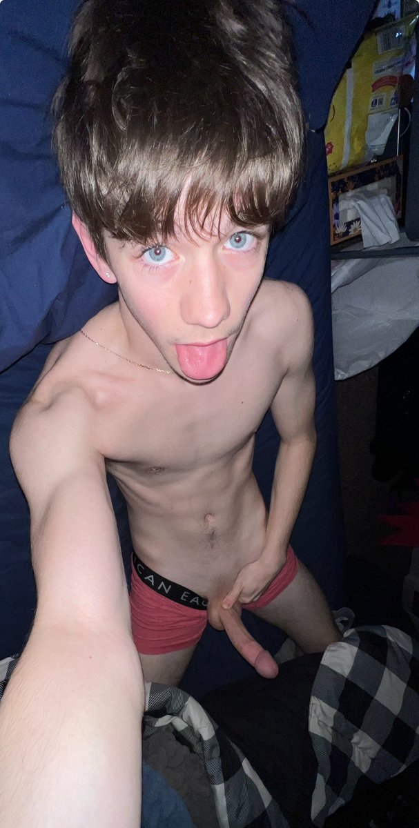 YoungPolo08's tweet photo. Happy Sunday 😆 #dickpic https://t.co/XqHHSz7nOE