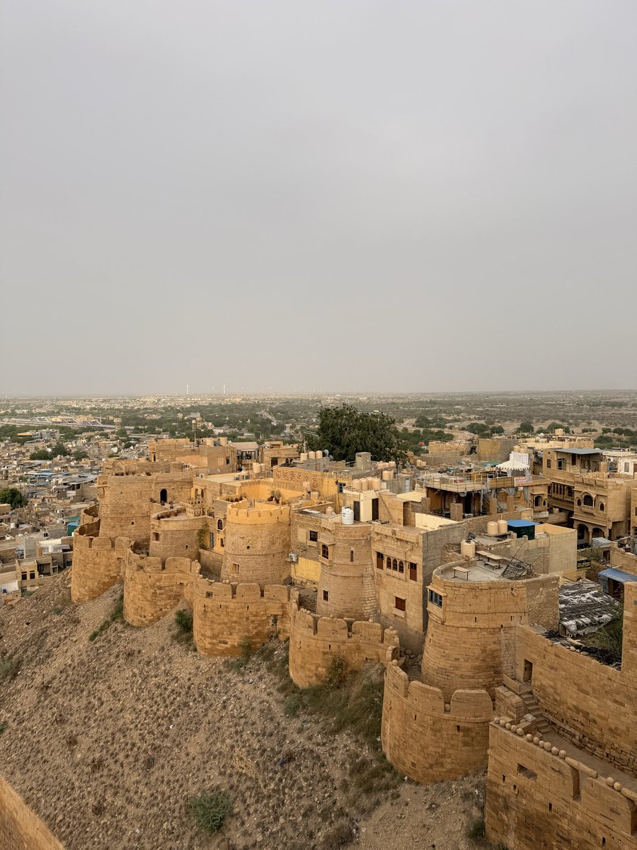 USAmbIndia's tweet photo. Incredible day in Jaisalmer! Visited the historic Jaisalmer Fort and other beautiful places. Rajasthan is truly remarkable! https://t.co/oSDTlryjnS