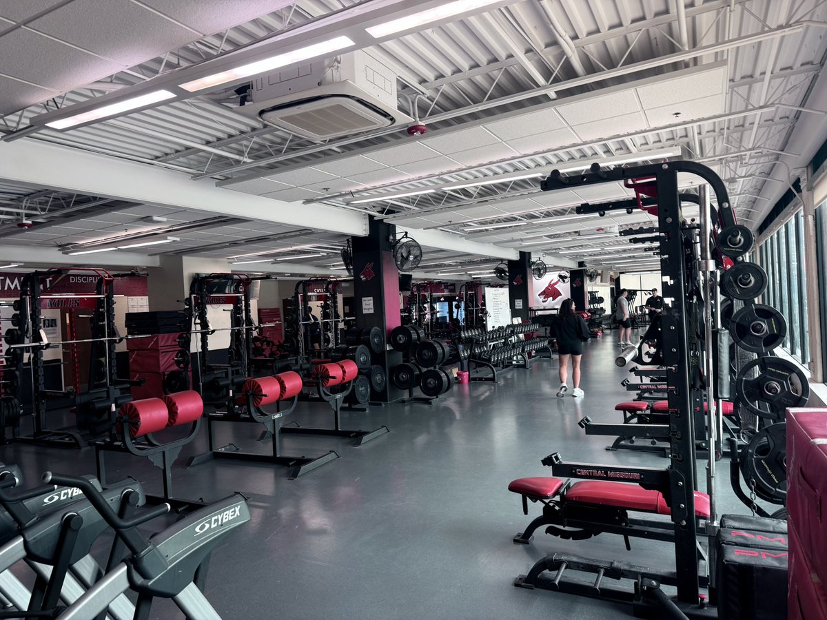 AidenBodoin's tweet photo. Grateful for a phenomenal visit with @UCMFootballTeam yesterday! Thank you @JoshLamberson and @Coach_Fayette for having me! #TeamUCM https://t.co/wB5YzPeLwW