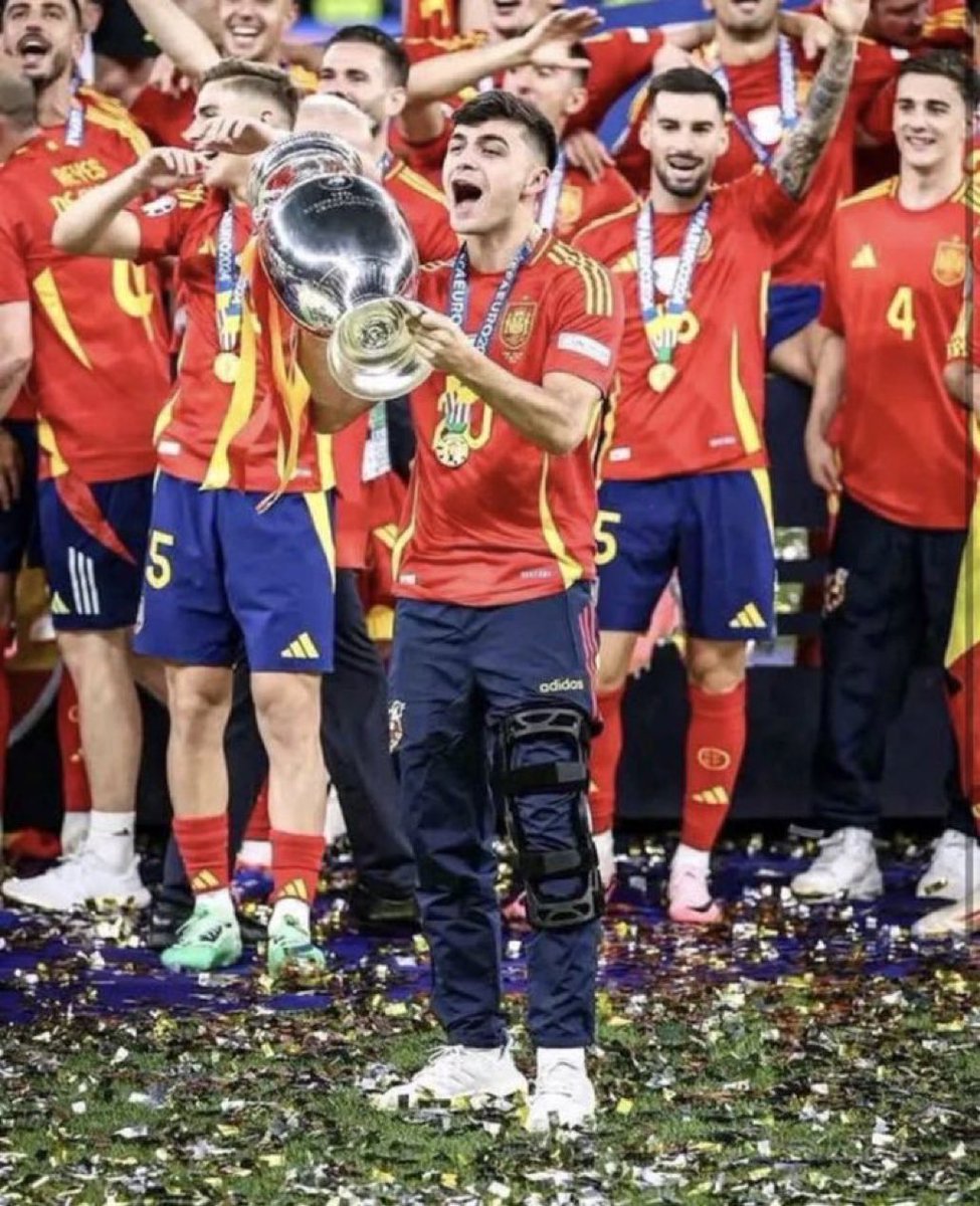15 UCL | GIN tweet media