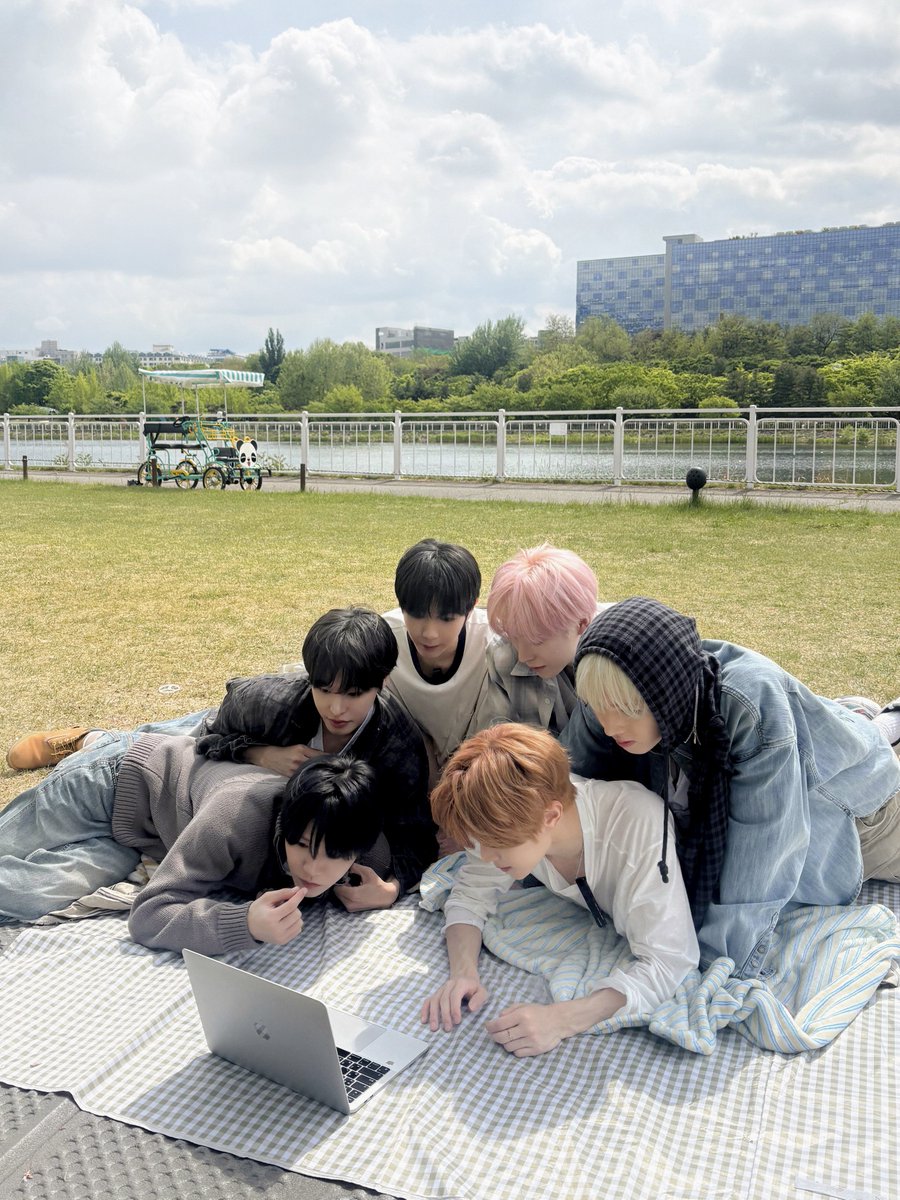 NCT WISH tweet media