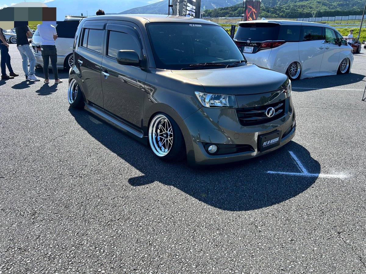 kouta_umacar's tweet photo. 昨日のトヨフェストで見かけて気になった車両たち
アリストにZ34のホイール履かせてるの良いな https://t.co/GFIt0ZKYLY