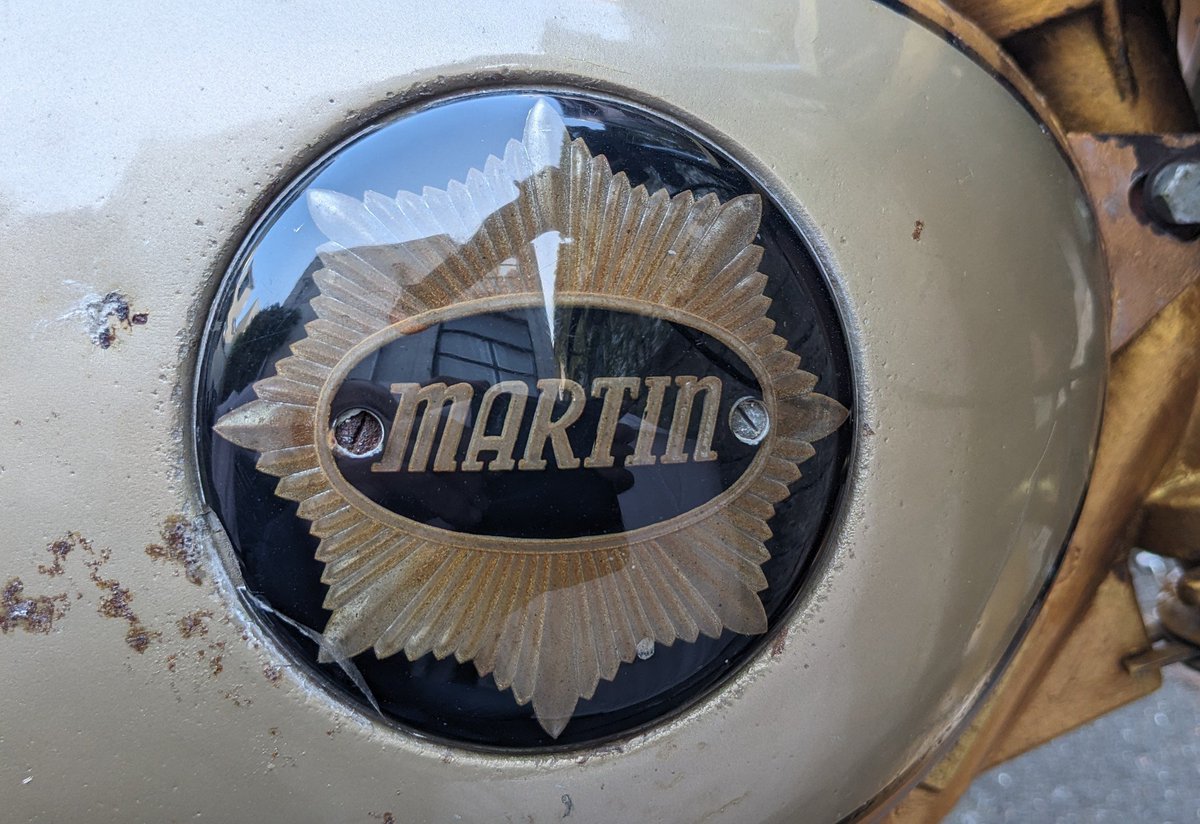 heyitshiroshi's tweet photo. 1957年
国産車　マーチン号 H型

#バイクのロゴをさらす https://t.co/m21I8SpEhV