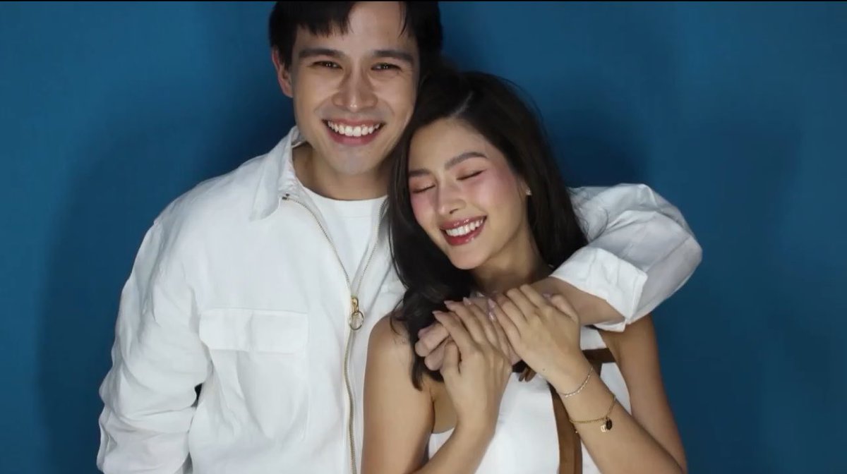 _azralphgirl1y's tweet photo. people spend years trying to put love into words, but if you ask me what love is, i’d just tell you to look at them

GRAND SUITE TIME WITH AZRALPH #SecretsOfRazzlesHotelRevealed https://t.co/HLEULhQT7b