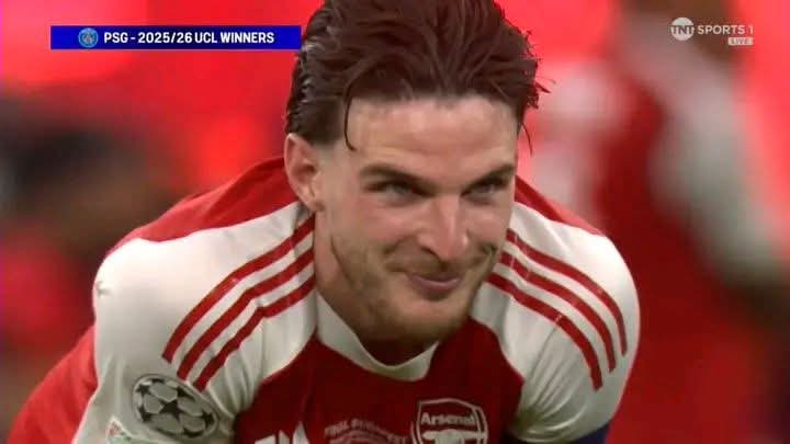 QueenFeral's tweet photo. @XabiAlonsoCam @Arsenal Yet you’re on our parade post. Go to yours?Oh look at that, you can’t. 10th on the table 🤣🤣🤣😂🤣😂😂 What a shame https://t.co/u1oyWdJSEm