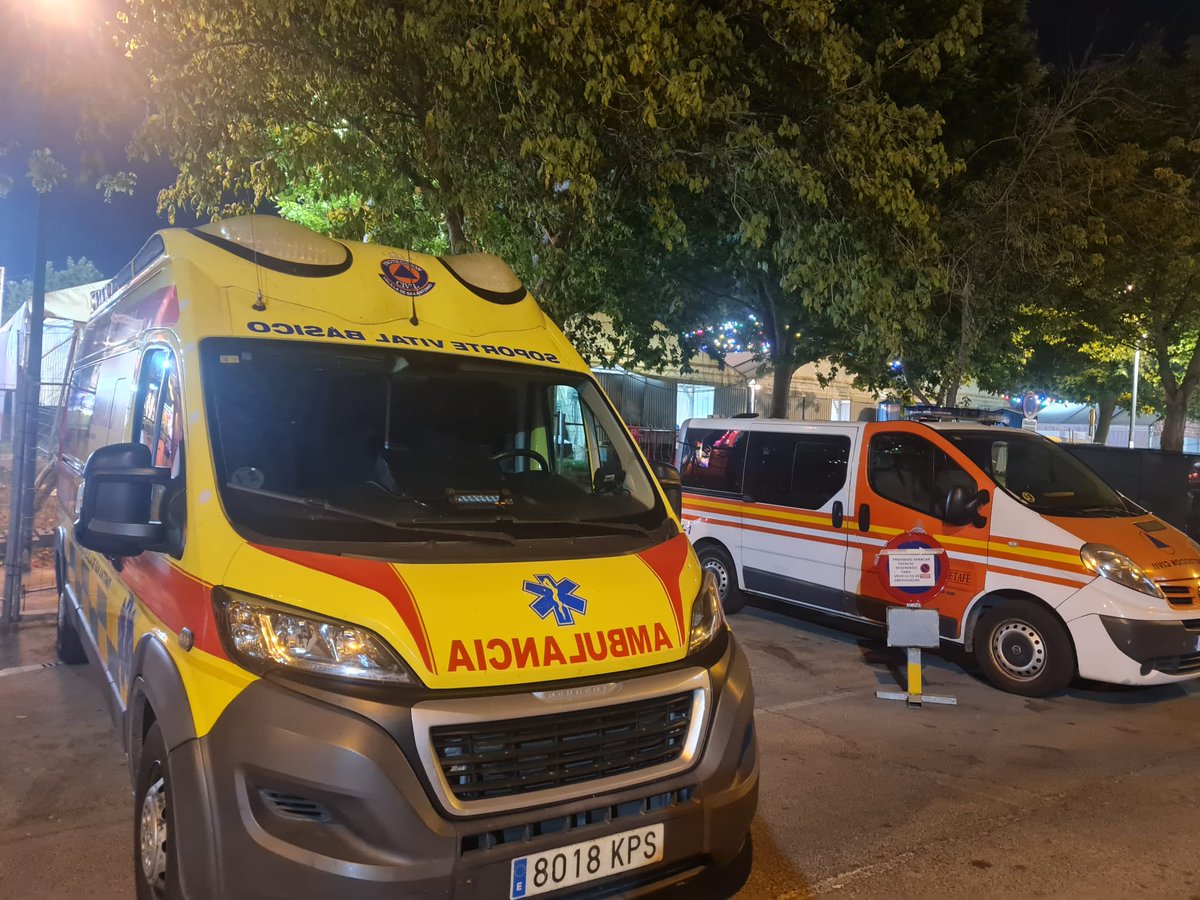 PCivilVelilla's tweet photo. Anoche volvimos a colaborar con los compañeros de @PcivilGetafe en sus #FiestasGetafe2026 y al finalizar continuamos OPERATIVOS en nuestra localidad. https://t.co/ATVHFQy9J6