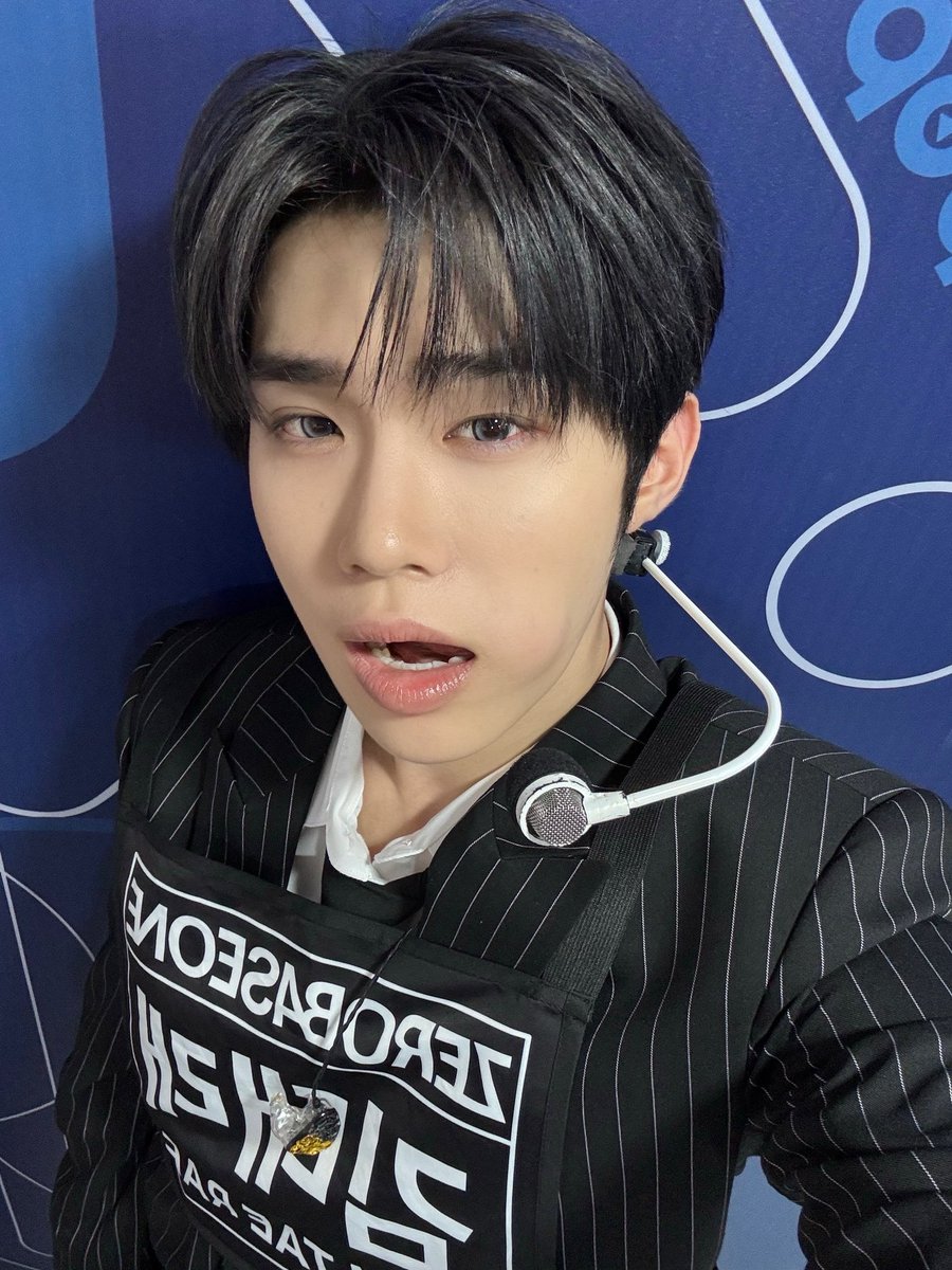 tobitexts's tweet photo. 260531 📸 10:07 PM KST 

thank you for making me happy during this round of promotions 🖤🖤🖤 https://t.co/7dAPW6u1Sd