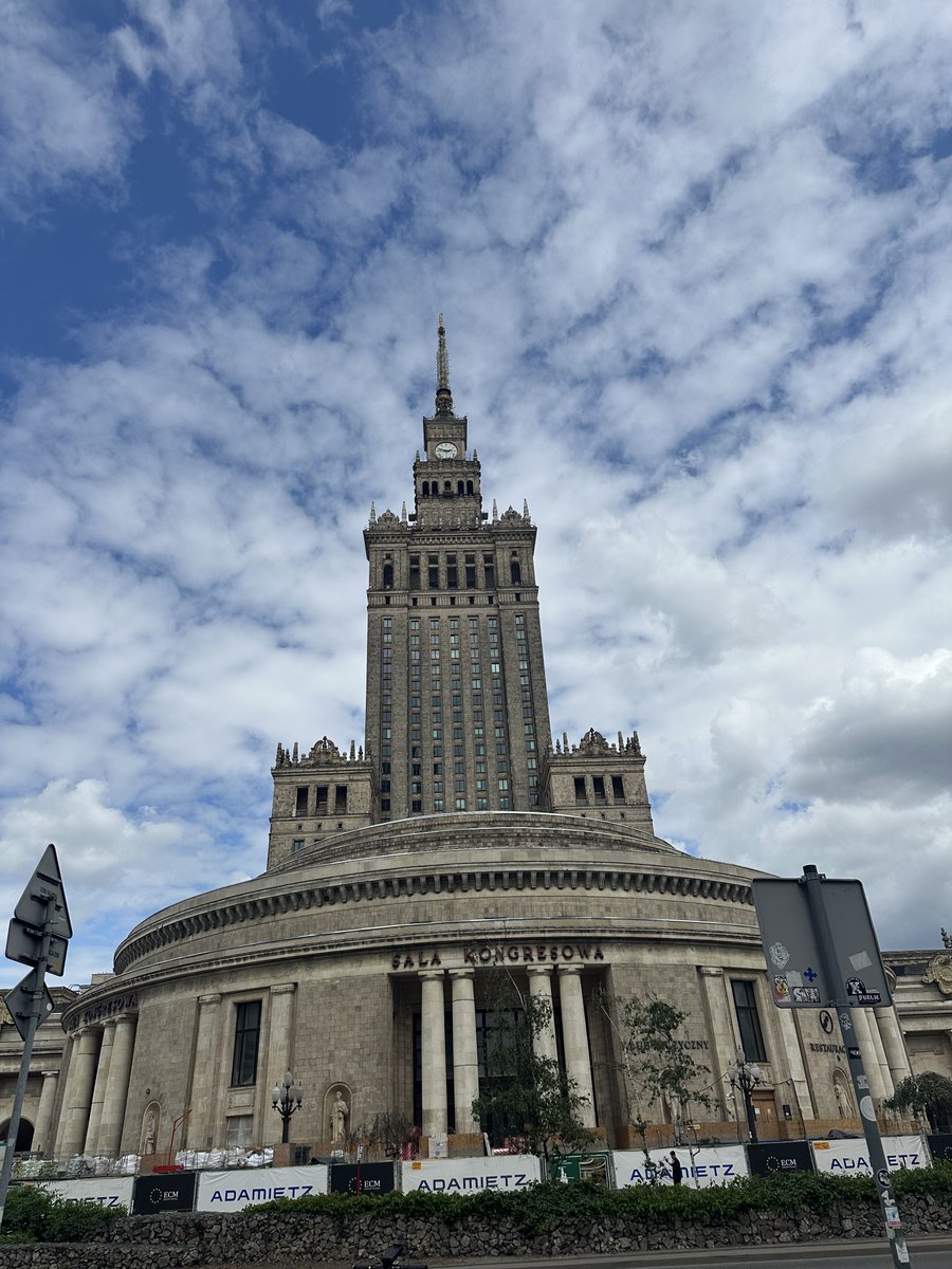 munaalmulla's tweet photo. hello Poland 🇵🇱 https://t.co/T5vwzQFXgY