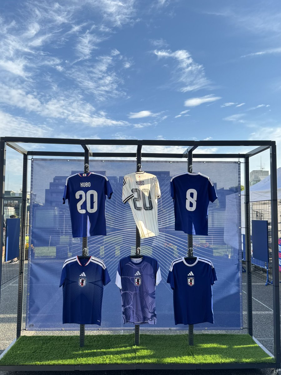 UESOU01's tweet photo. 初めて日本代表見に行った🇯🇵
いろんなブース出てて面白かった！

ワールドカップも楽しみ。 https://t.co/xtiovMw16u