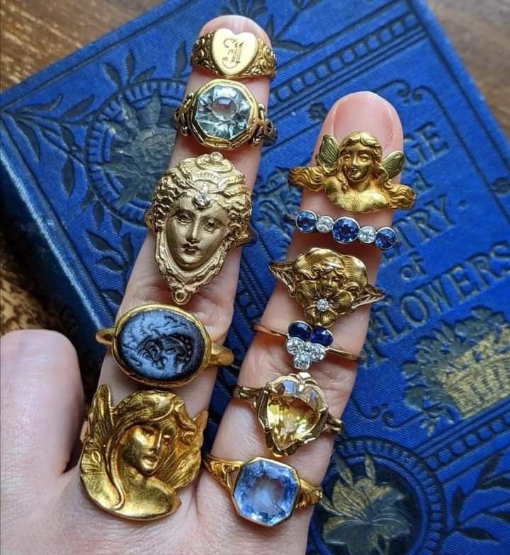 BiancoDavinci's tweet photo. Beautiful collection of vintage rings. https://t.co/9G4yef1BqI