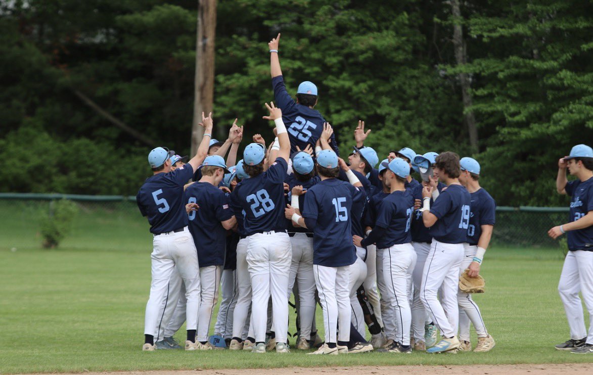 fhs_coach's tweet photo. Hey @PeterTheod72988 &amp; @brennanregan9 did you 👂the varsity panthers take the field 3pm @ the Den Talked with @jack_sully10 and he is enjoying every moment after all baseball is a kids game played for our brothers on the field. #CantBeatTheCompete #OneProgramOneFamily #HaveFun https://t.co/sq15zRYQuN