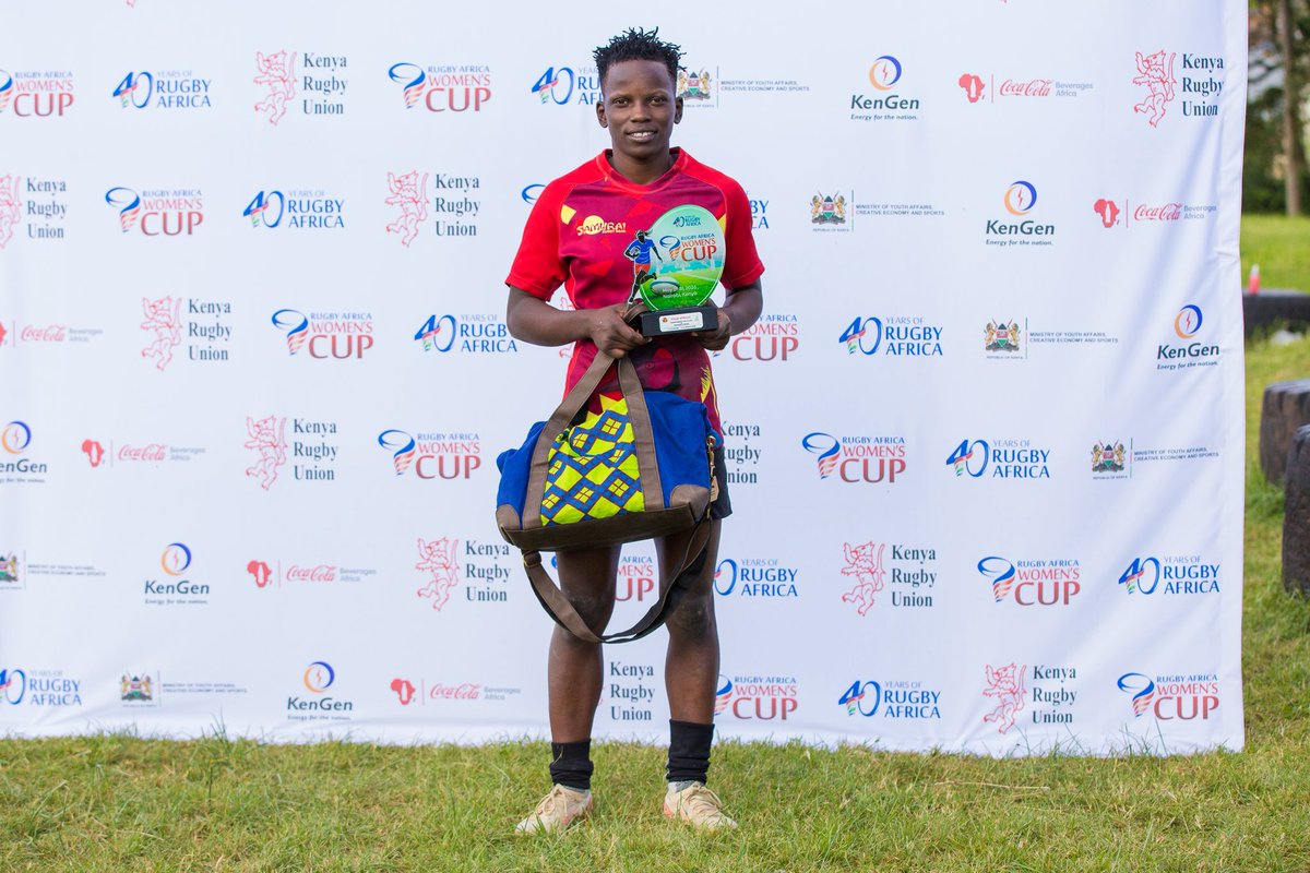 RugbyAfrique's tweet photo. Top performer. Game changer. Difference maker 💪
Your Lady of the Match 🌟🏉
Player of the match awarded by Leslie Mwangale-Director league and fixtures Kenya Rugby Union to Mastula Nambozo of Uganda Rugby.
#RugbAfricaAt40
#RAWC #RAWCPERFORMANCEDIVISION #KENYARUGBY https://t.co/zerxMTw6qU
