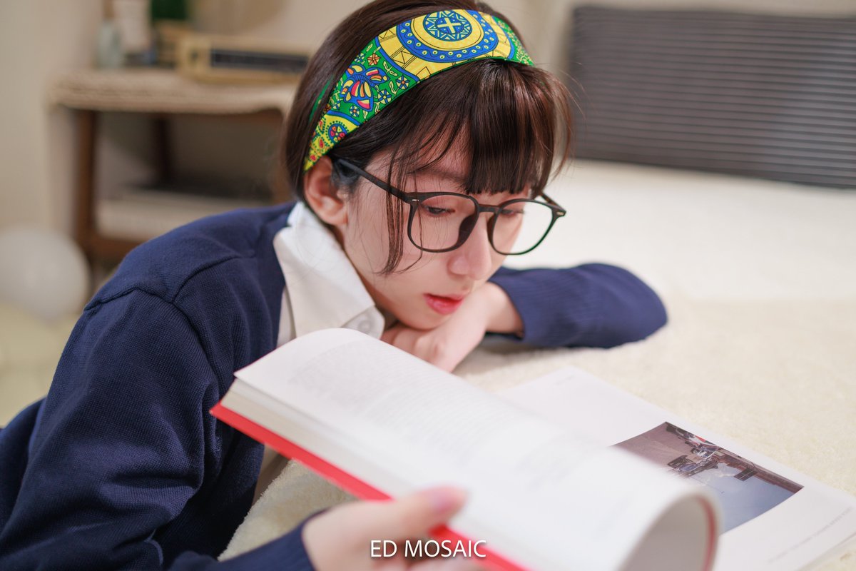 ed_mosaic's tweet photo. 優惠只剩12H!

清純女學霸雪白肌膚超誘惑！
巨大假屌緊貼全身鏡激烈自慰，白濁淫汁狂噴四濺，
粉嫩穴口劇烈收縮，純情臉蛋潮紅扭曲，
學業頂尖卻在鏡中淪為噴汁肉便器！
無碼影片16 min +144P
#美腿＃美足＃美乳＃可愛系＃粉鮑＃美菊 
影片連結在評論區👇 https://t.co/IoWS1OmE9b