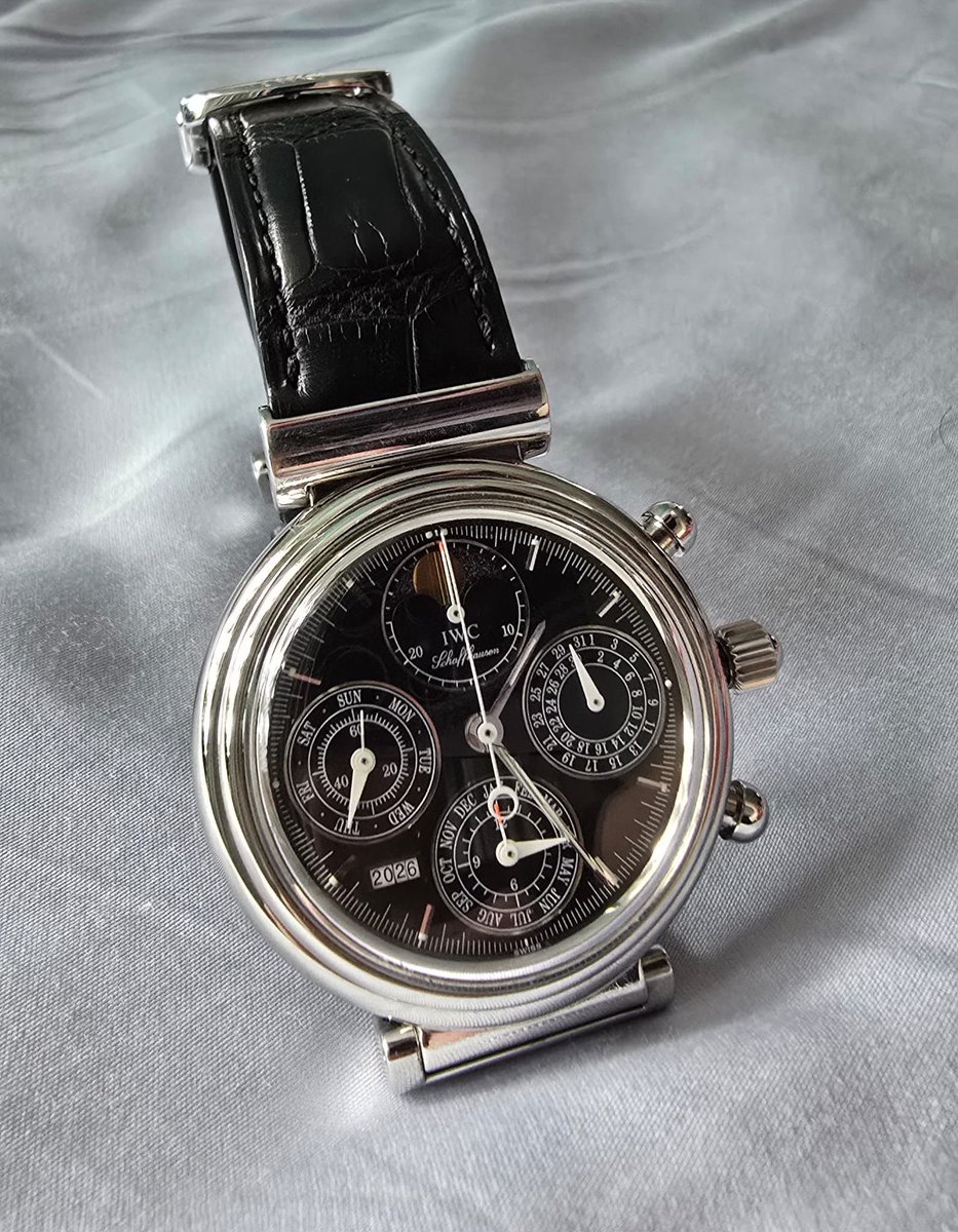 DLKY80's tweet photo. @Kyoraku316 @CAN77001151 I have an old iwc too ! https://t.co/Ycl6IgpC0v