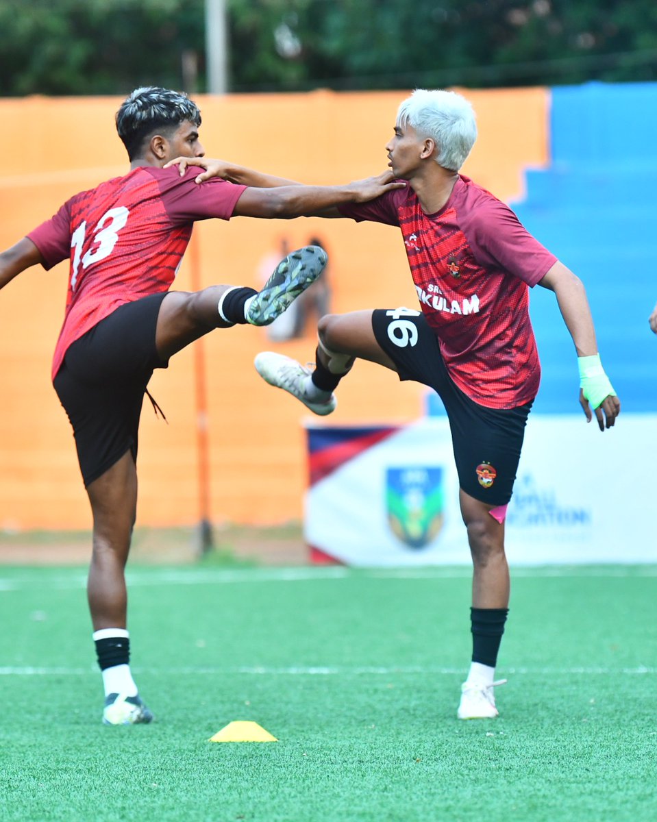GokulamKeralaFC's tweet photo. The warm-up is over.
Now the Malabarians fight for glory. ๐
#gkfc #malabarians #KPLFINAL https://t.co/3CIZOhVgRp