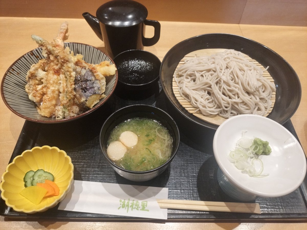 cvtl_z's tweet photo. 今日はそばとミニ天丼のセット。 https://t.co/QzxoHQm11U
