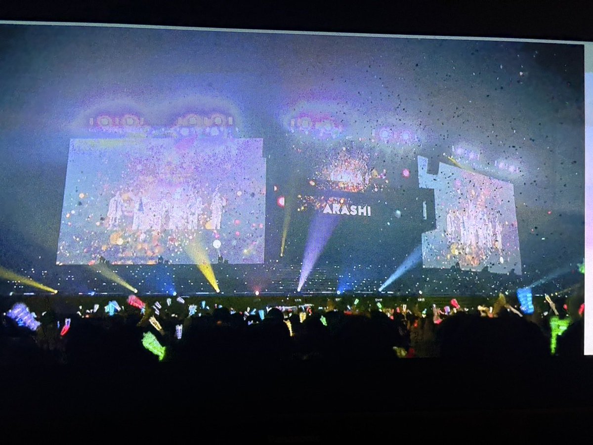 0702Chan's tweet photo. 嵐💜💛💚💙❤️
生配信、最高でした！！！✨
何回も泣けたー😭
知ってる曲いっぱいで、一緒に歌ったり、当時の思い出蘇ったり（結婚式とか中学の時デビュー曲友達と踊ったりとかw）…嵐は本当青春だったわ〜🥹✨
26年半、ありがとう🥺♡
お疲れ様でした😊ずっと忘れないよ♡ https://t.co/bQM3mgEXrP