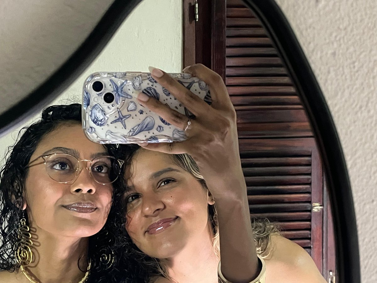 nega loira tweet media