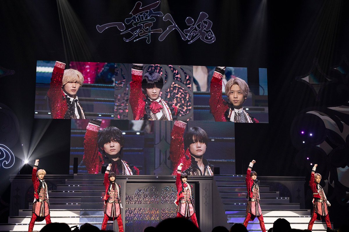 ST_0123_SN's tweet photo. 嵐のライブを見てLil かんさいを重ねてしまったオタクは少なくないはず… https://t.co/UDZNbA9s1U